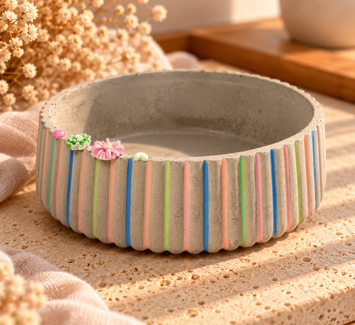 Vide poche floral en béton - modèle Moyen petite fille
