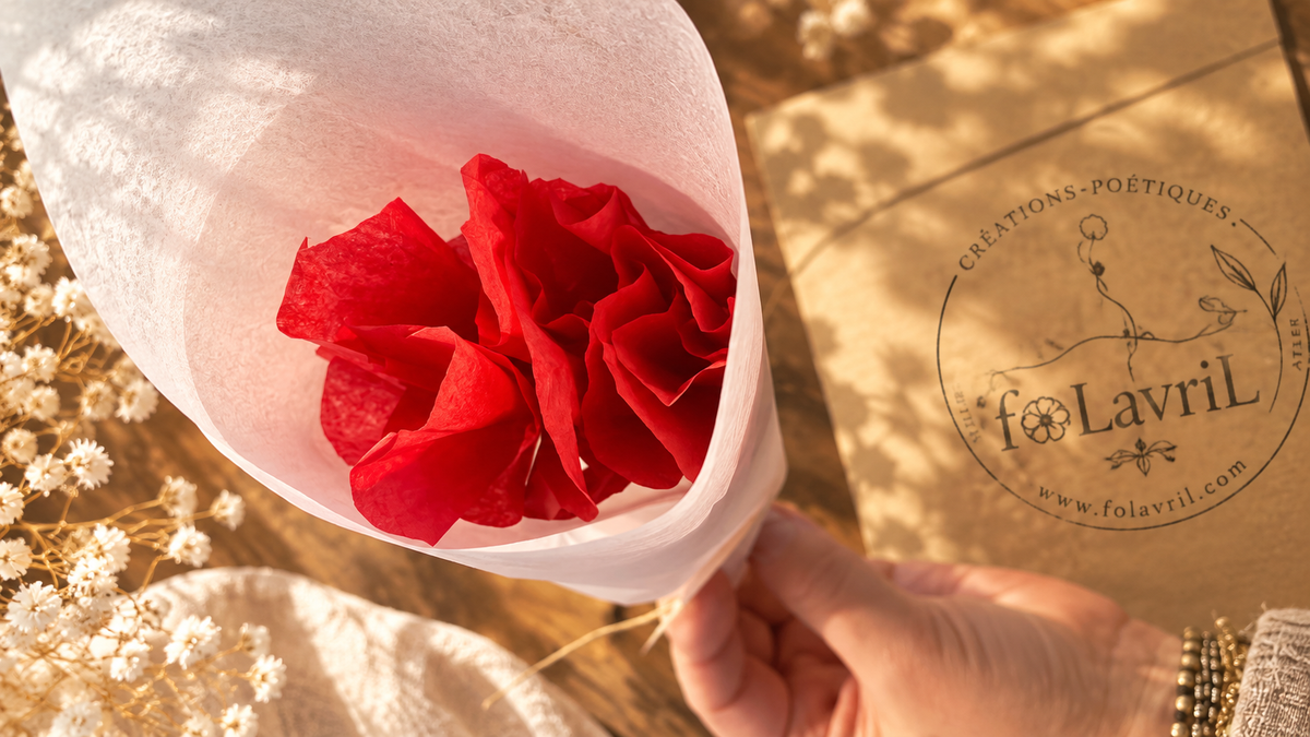 Bouquet de 15 coquelicots en papier de soie et vase en ceramique