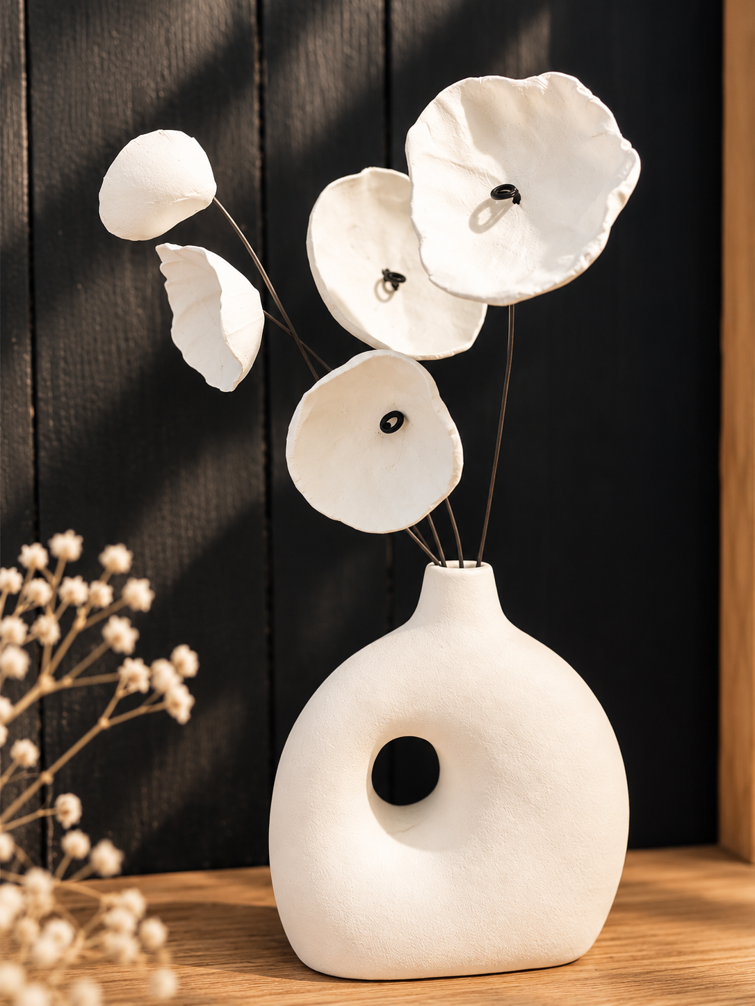 Fleur fOLavriL artisanale en argile sur tige en fil de fer recuit — décoration florale