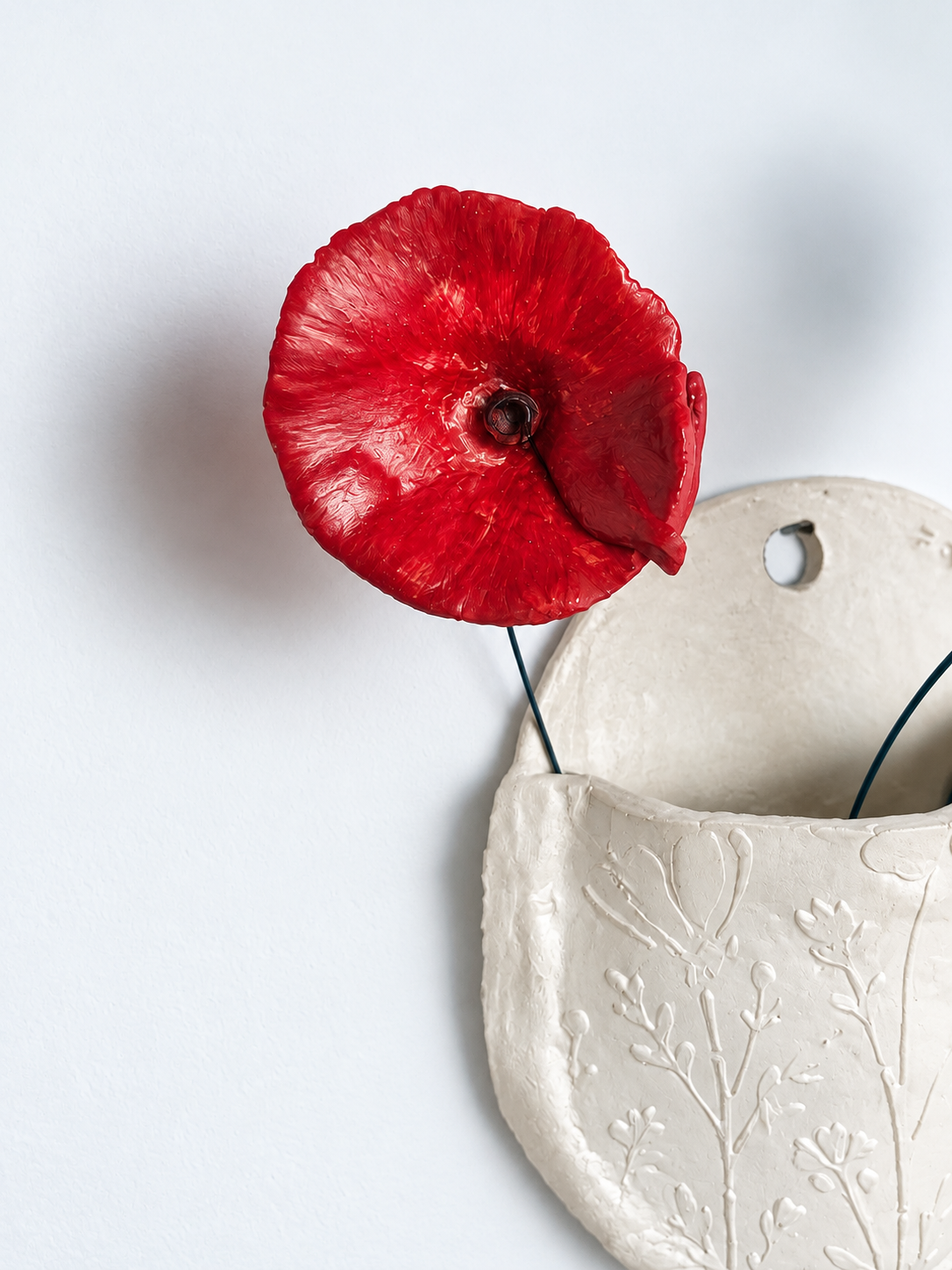 Coquelicot fOLavriL artisanal en argile sur tige en fil de fer recuit — décoration florale